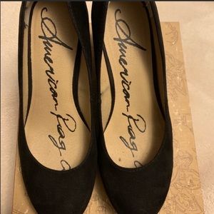 Black wedges suede size 9 European size 38.